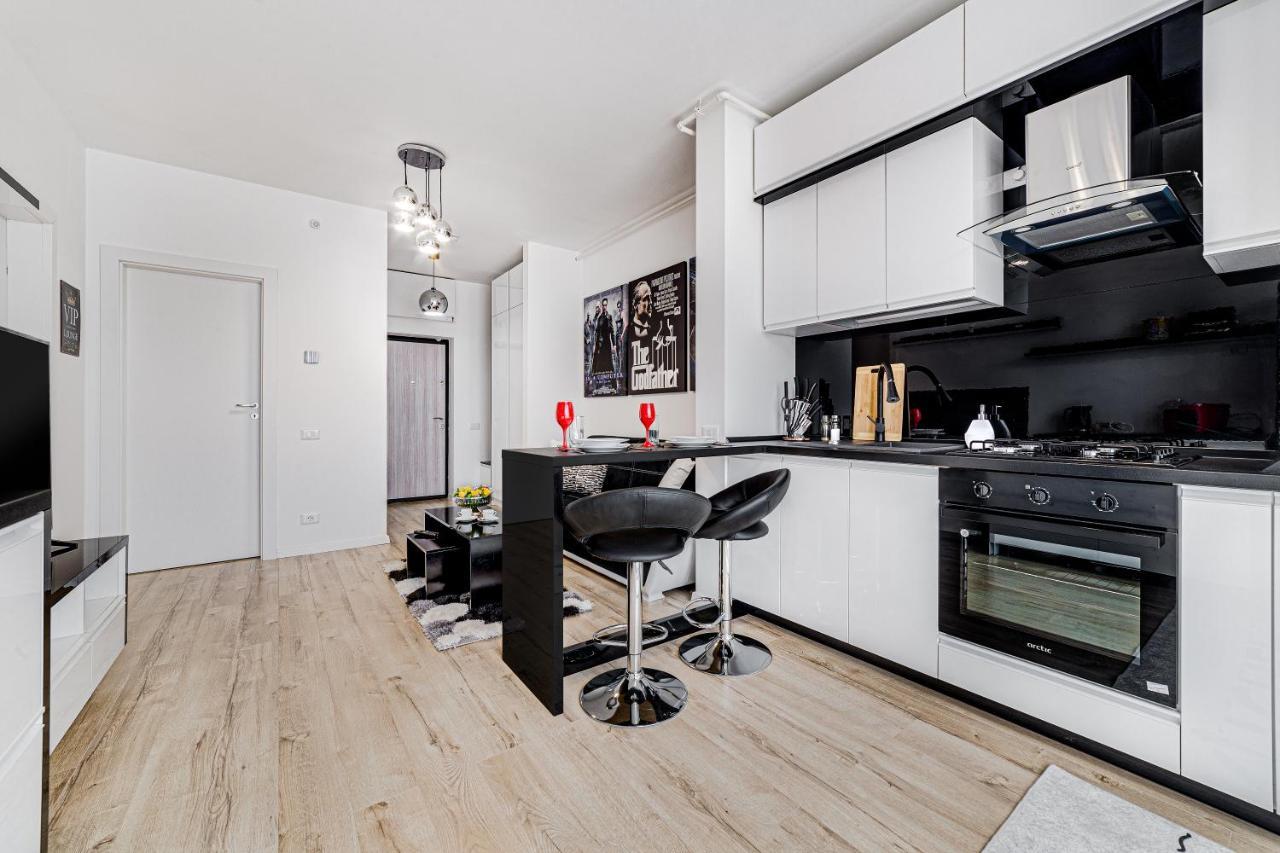 Ari Cinema Apartament With 2M Videoproiector Apartment Арад Екстериор снимка
