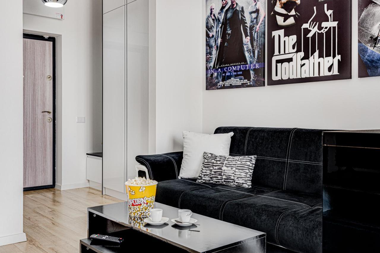 Ari Cinema Apartament With 2M Videoproiector Apartment Арад Екстериор снимка