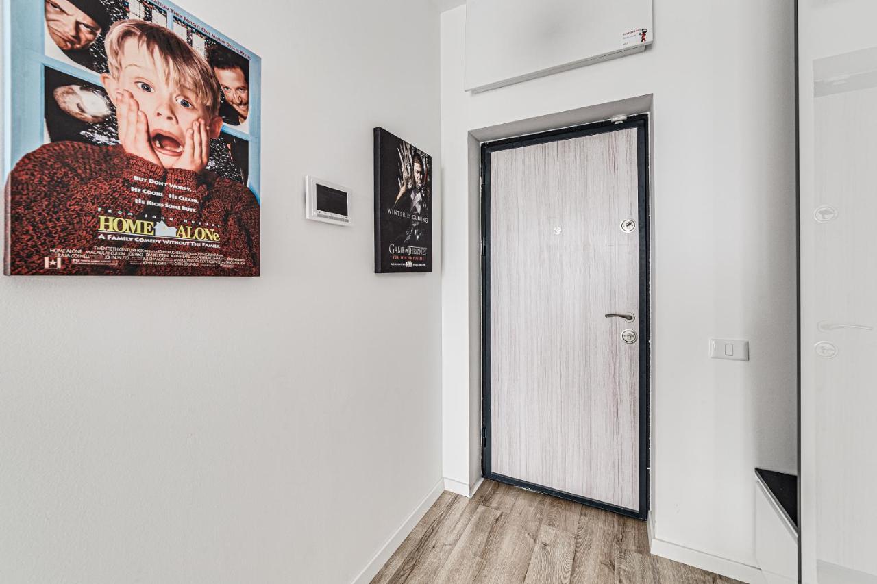 Ari Cinema Apartament With 2M Videoproiector Apartment Арад Екстериор снимка